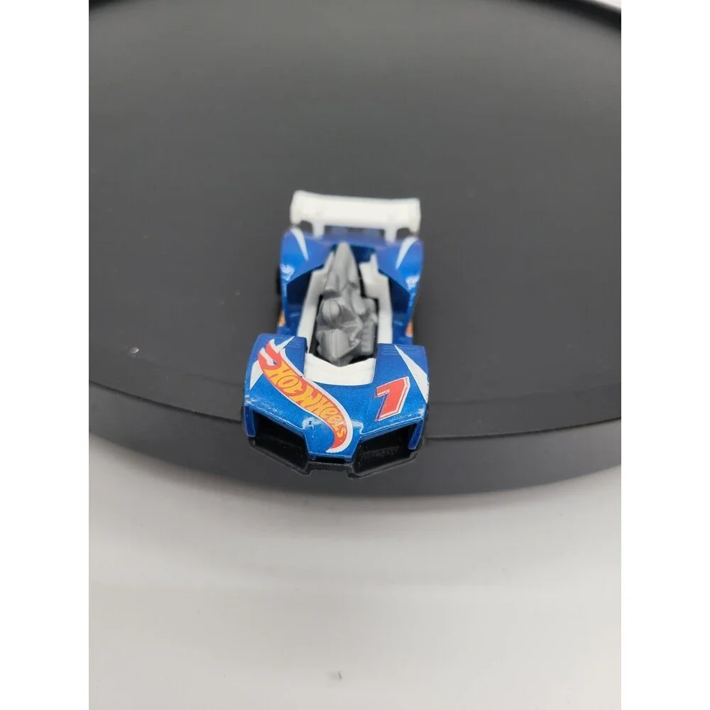 2011 Hot  Wheels Imparable  #7 SCALE 1/64 Diecast Car